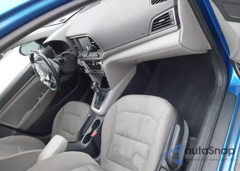 2018 Hyundai Elantra Value Edition z USA, uszkodzony, nr VIN 5NPD84LF9JH233767